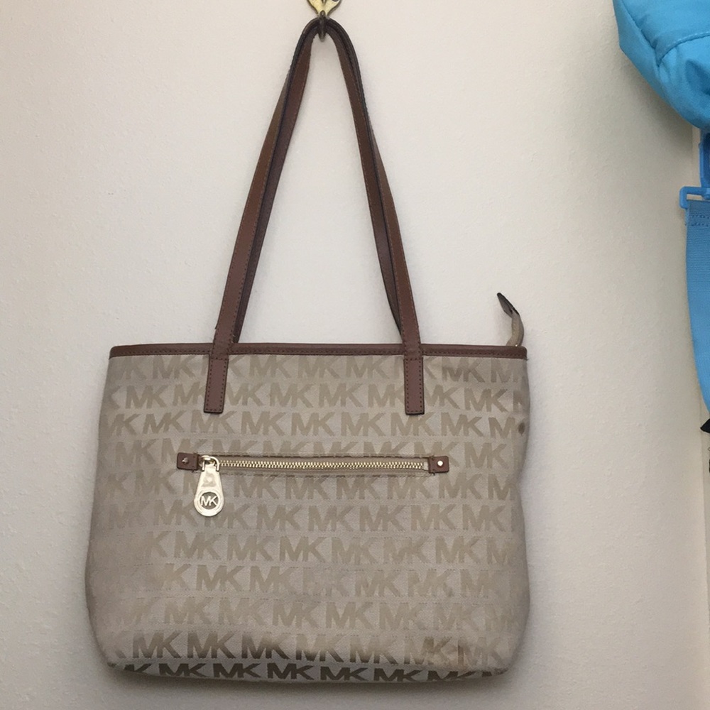 Michael Kors purse